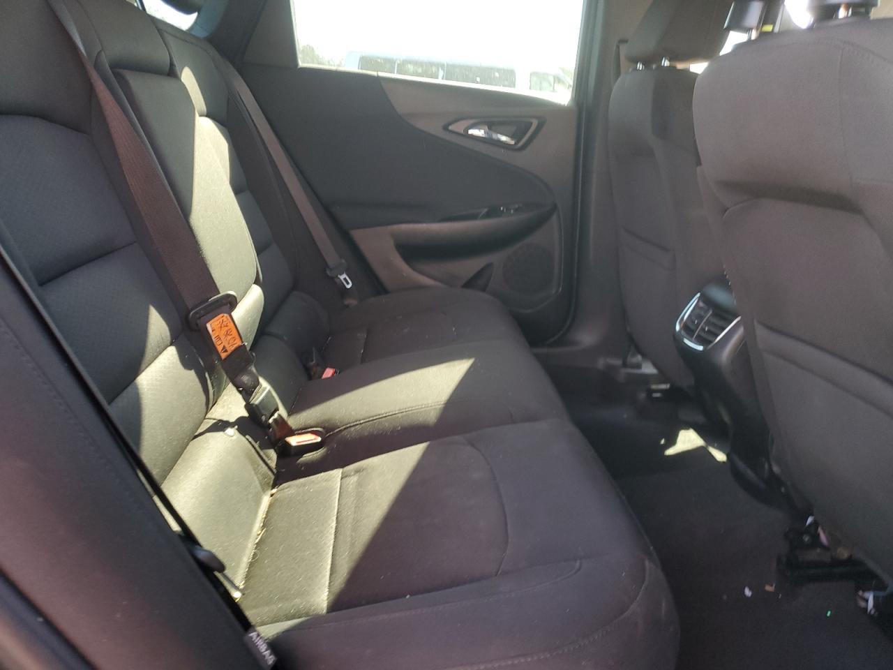 2018 Chevrolet Malibu - Image 10