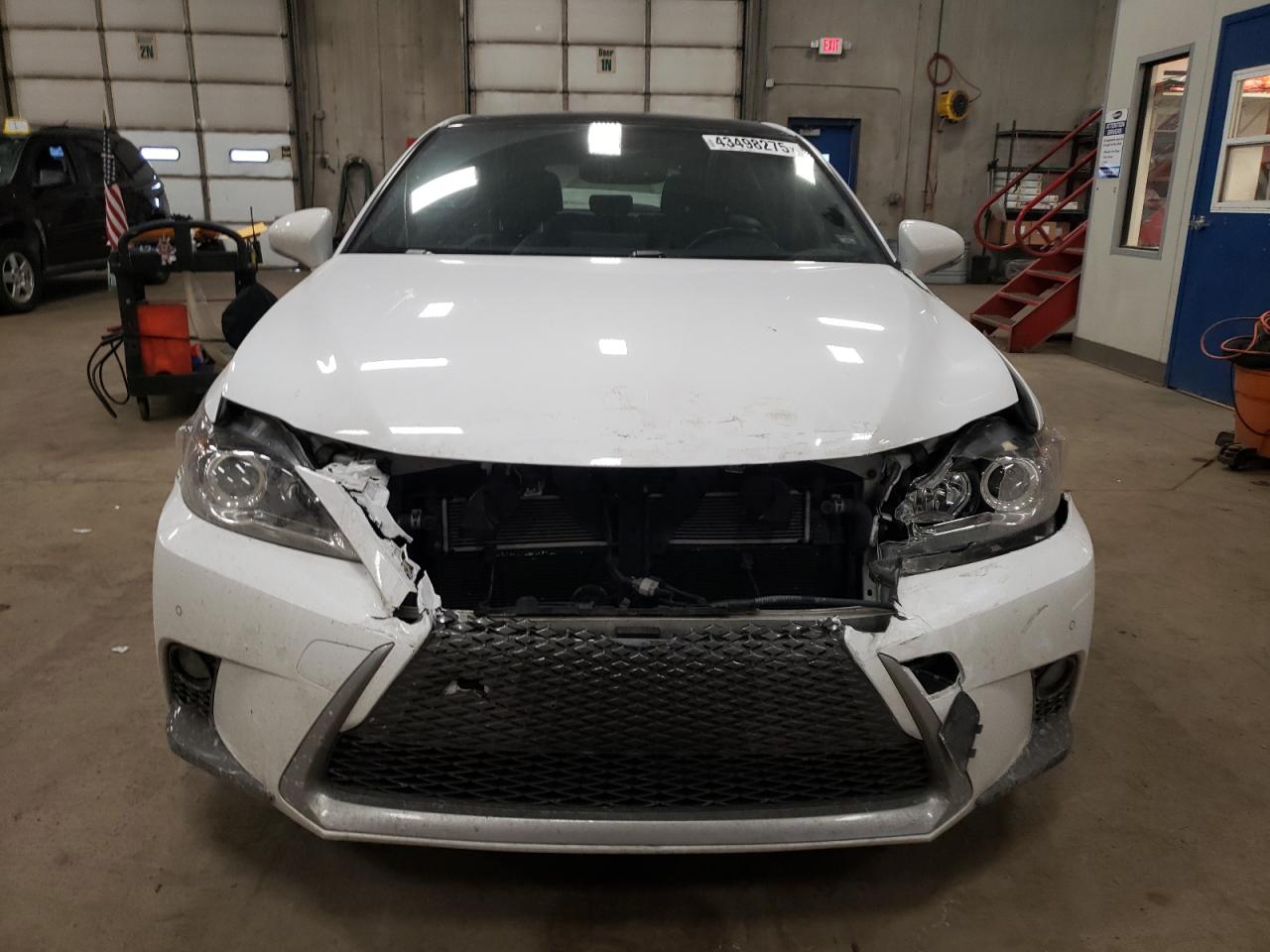 2015 Lexus CT - Image 5