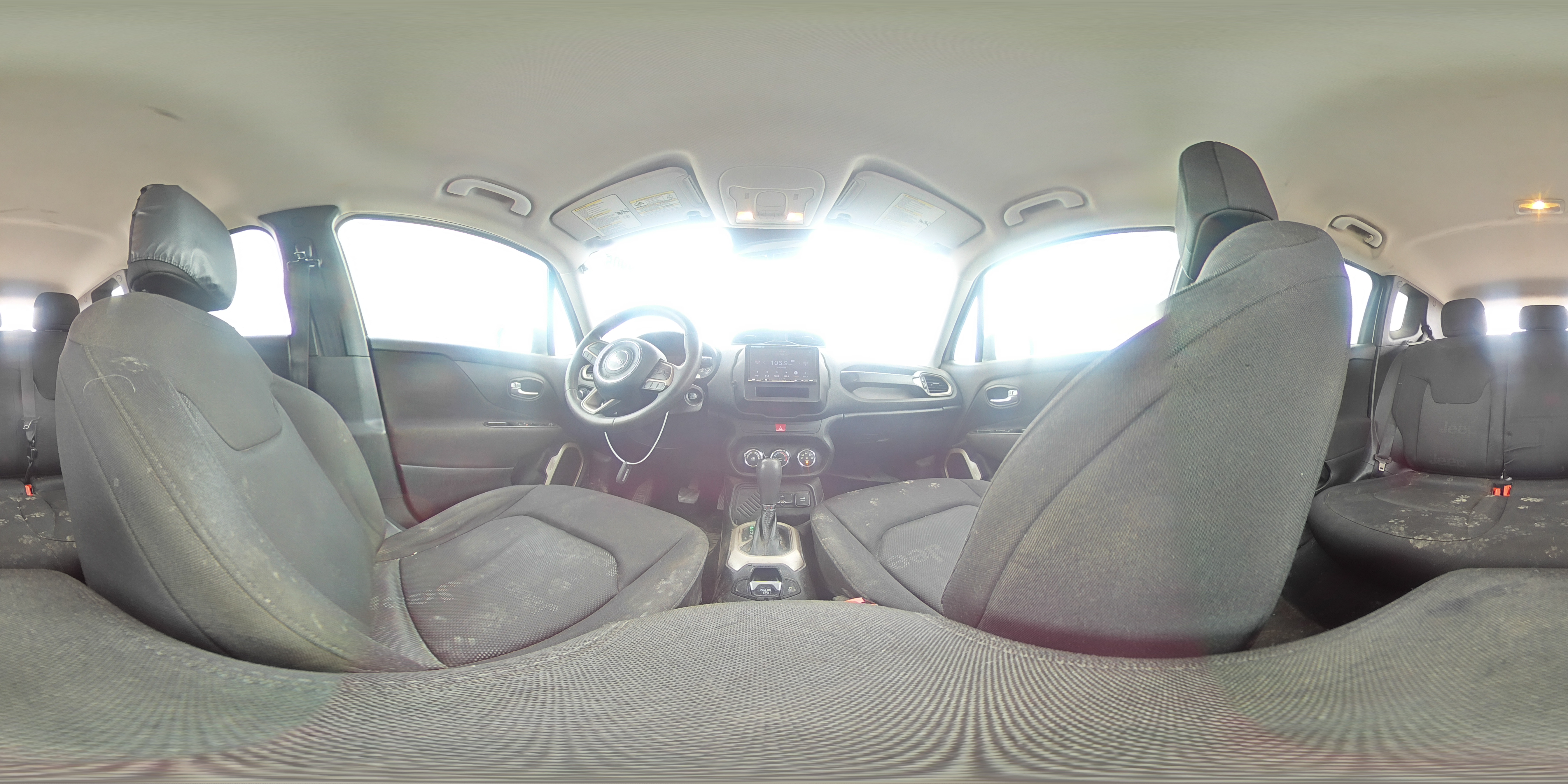 2017 Jeep Renegade - Image 14