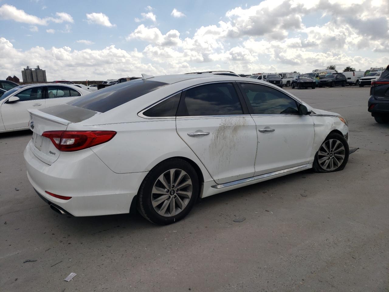 2017 Hyundai Sonata - Image 3