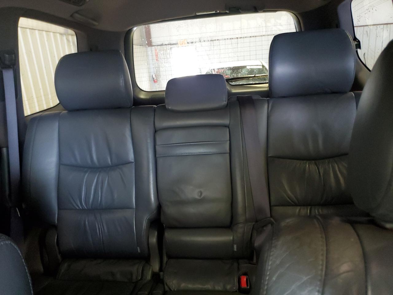 2004 Lexus GX - Image 10