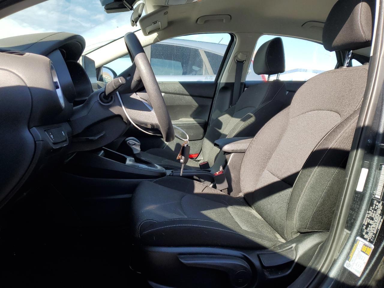 2023 Kia Forte - Image 7