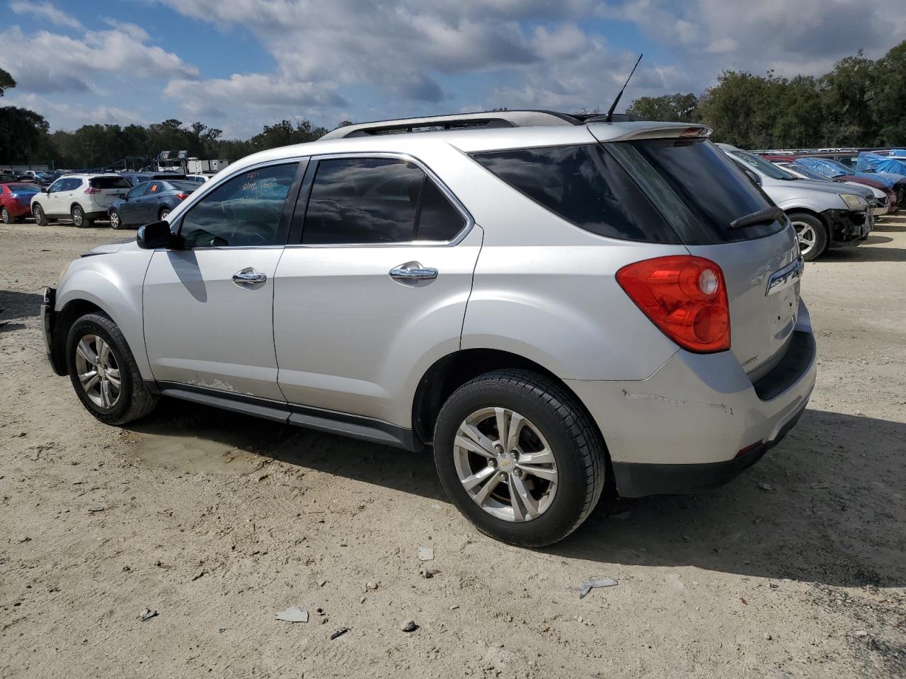 2011 Chevrolet Equinox - Image 2