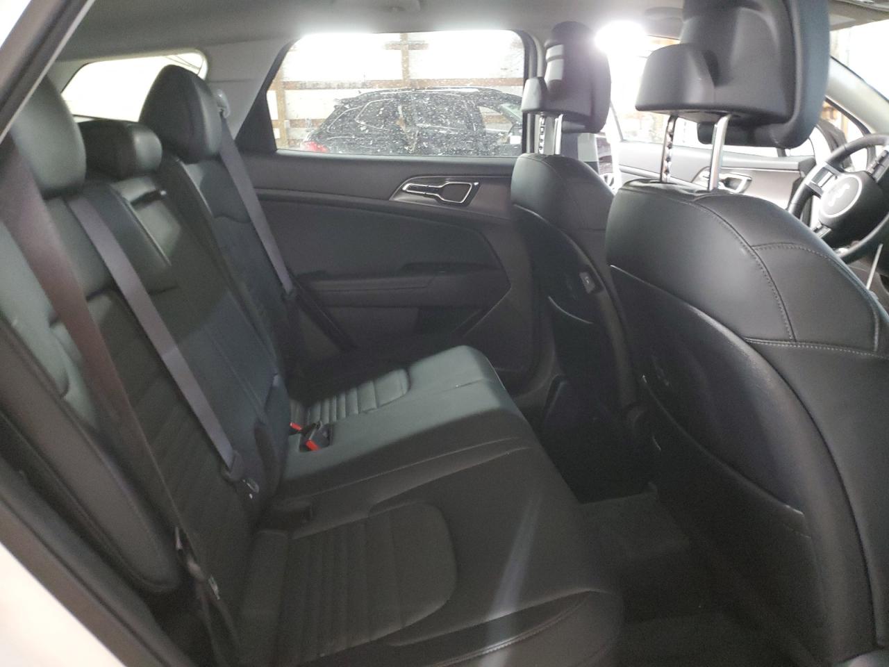 2023 Kia Sportage - Image 11