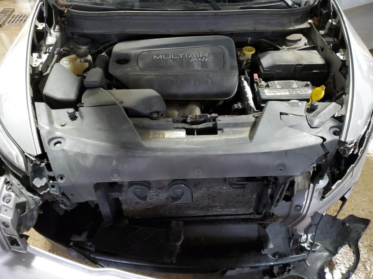 2016 Jeep Grand Cherokee - Image 12