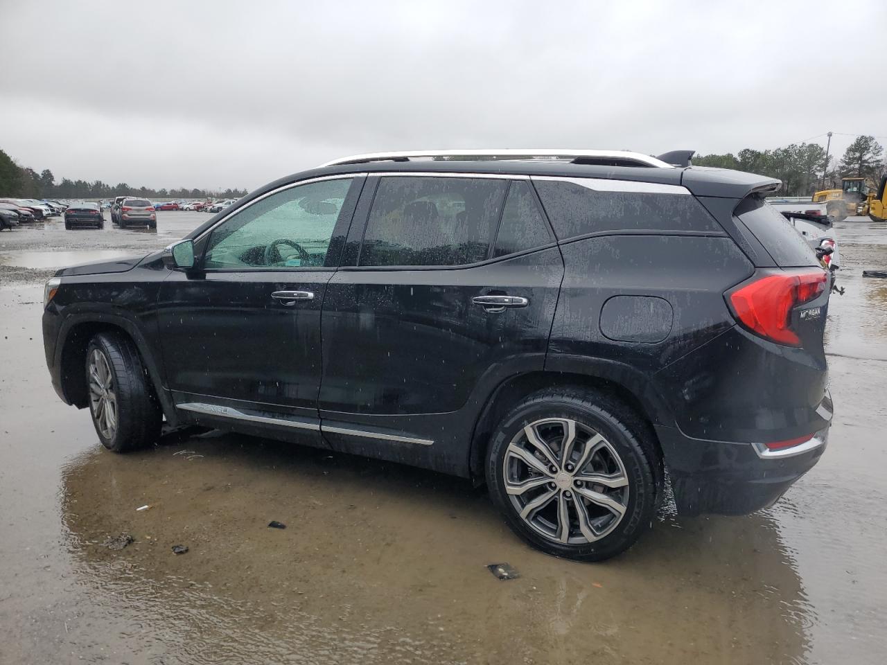 2019 GMC Terrain - Image 2