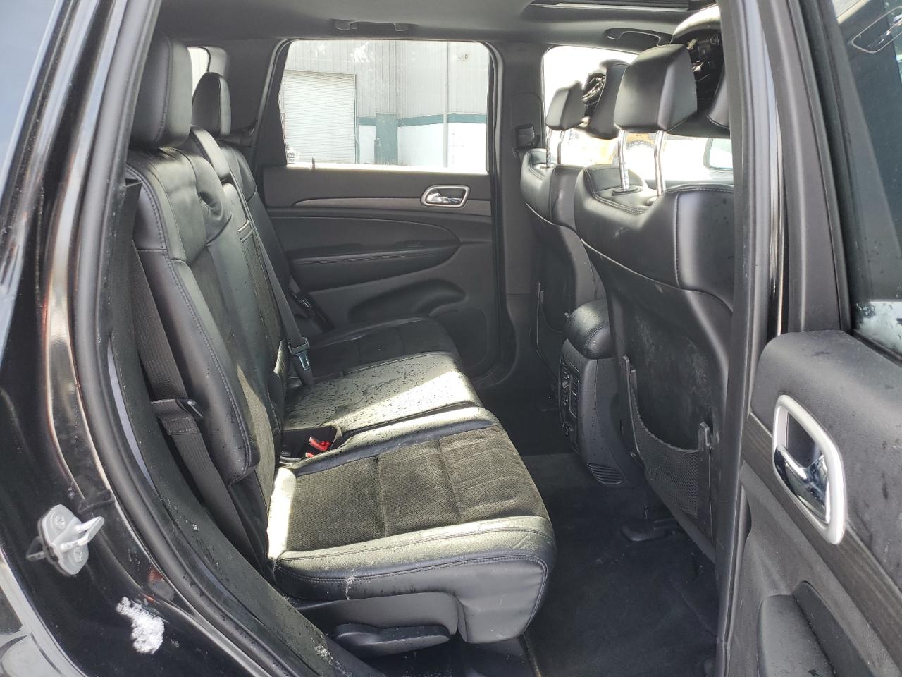 2015 Jeep Grand Cherokee - Image 11