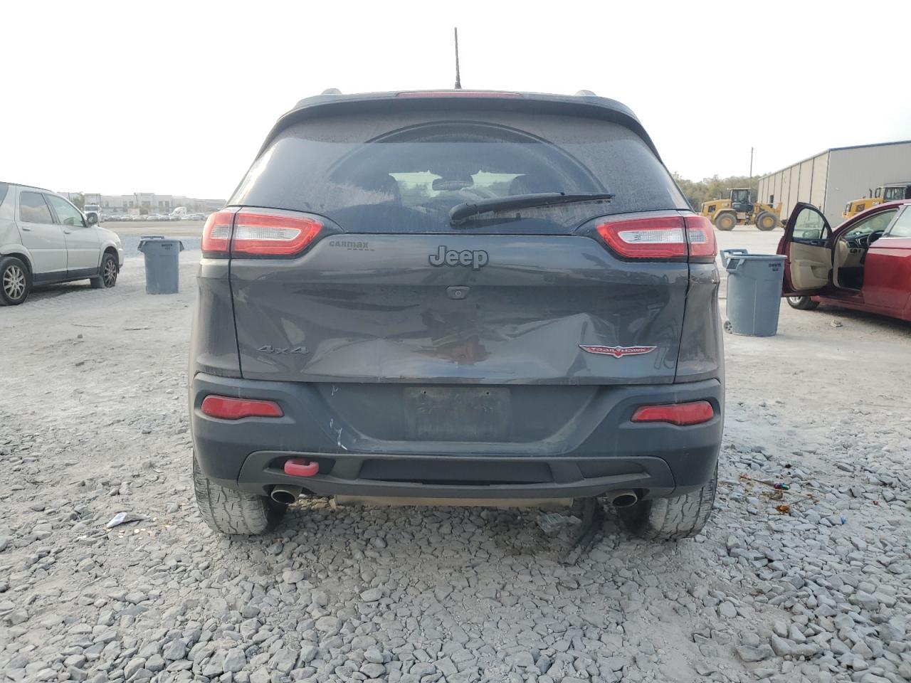 2015 Jeep Cherokee - Image 6
