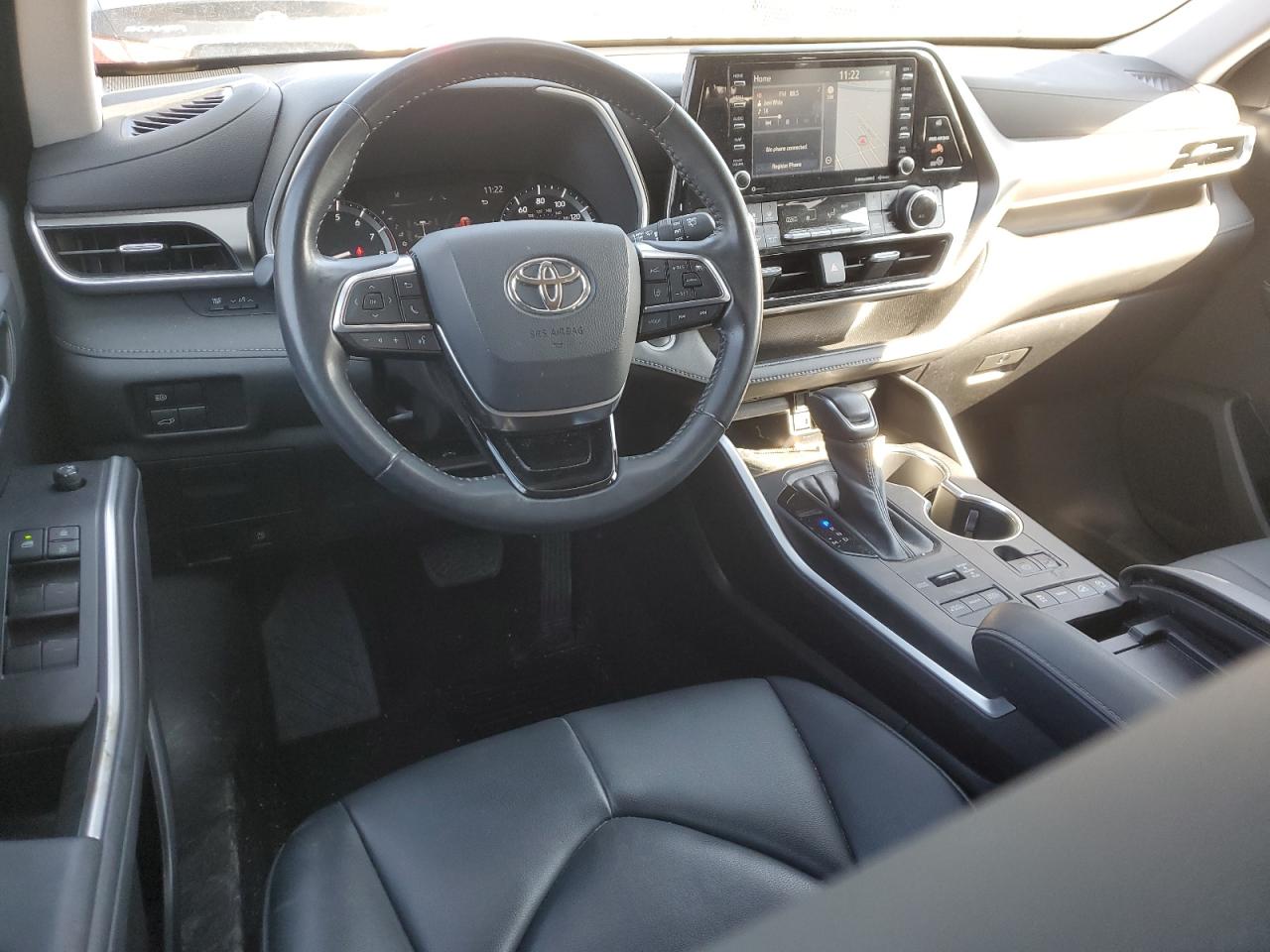 2021 Toyota Highlander - Image 8