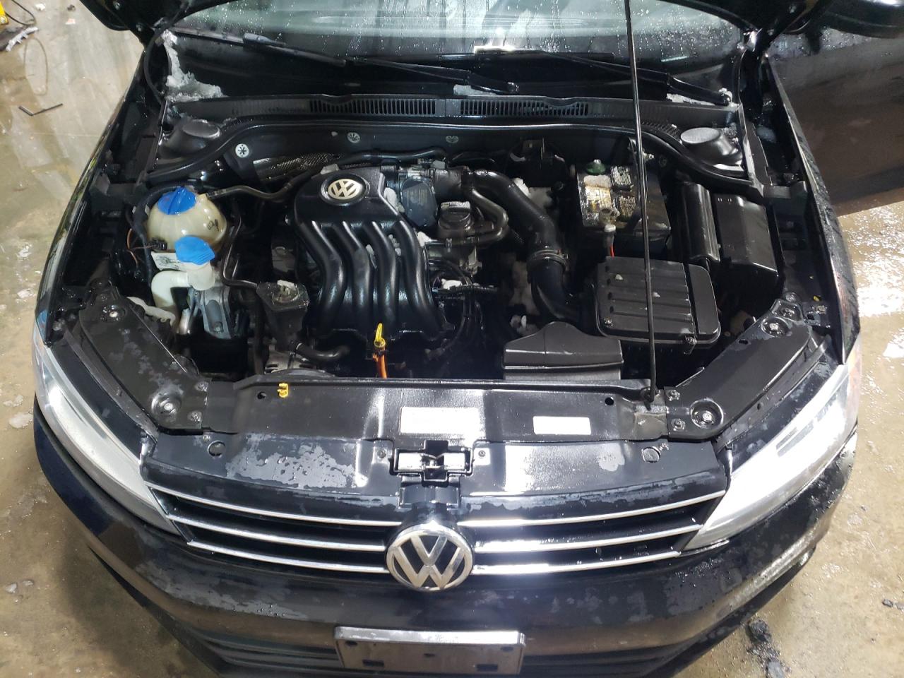 2015 Volkswagen Jetta - Image 11