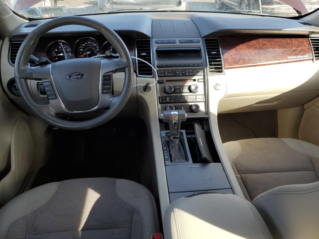 2010 Ford Taurus - Image 8