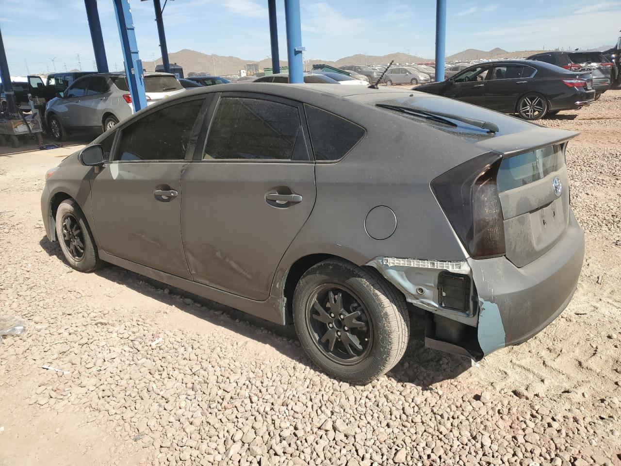 2015 Toyota Prius - Image 2