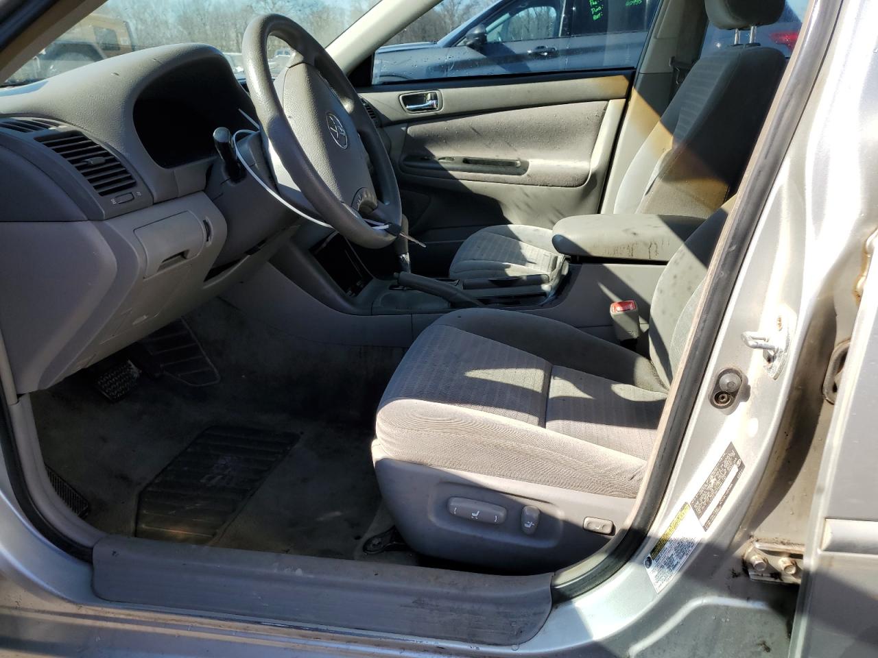 2005 Toyota Camry - Image 7