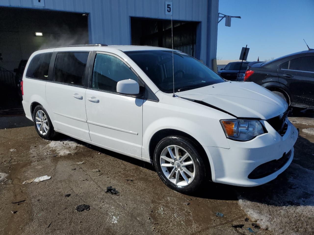 2015 Dodge Caravan - Image 4