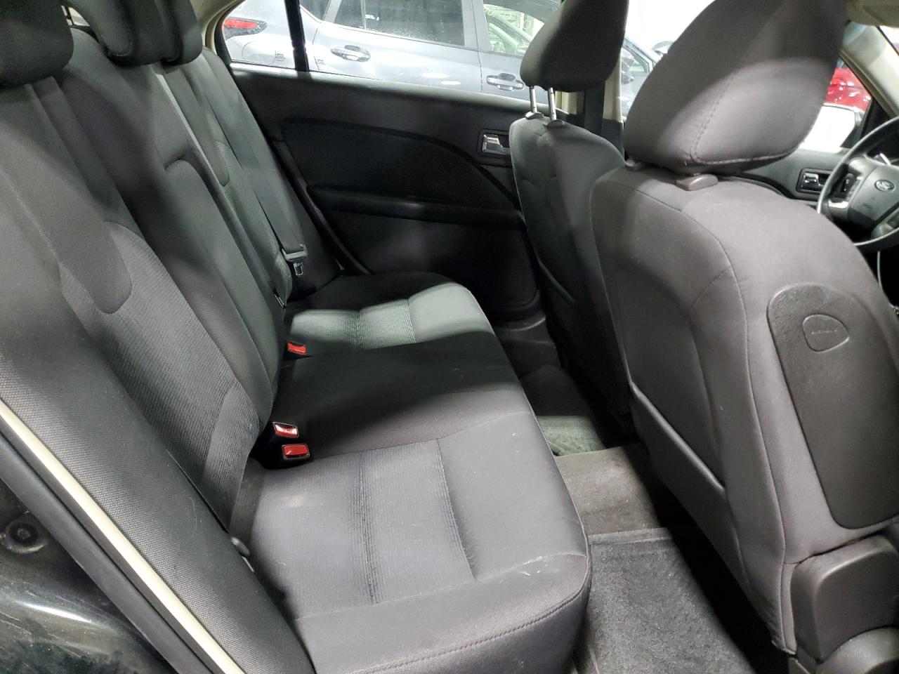 2010 Ford Fusion - Image 10