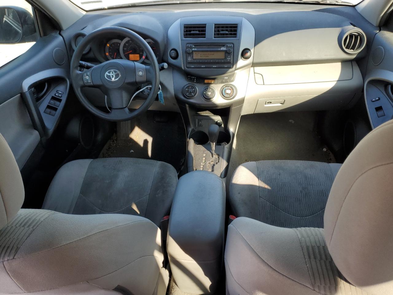 2012 Toyota RAV 4 - Image 8
