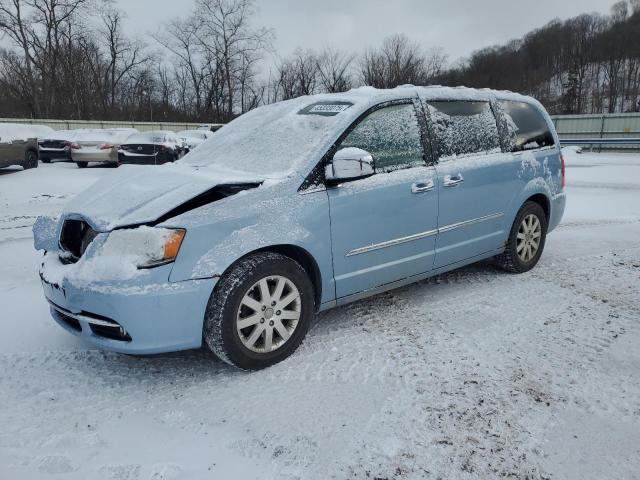 2013 Chrysler Town & Country Touring L