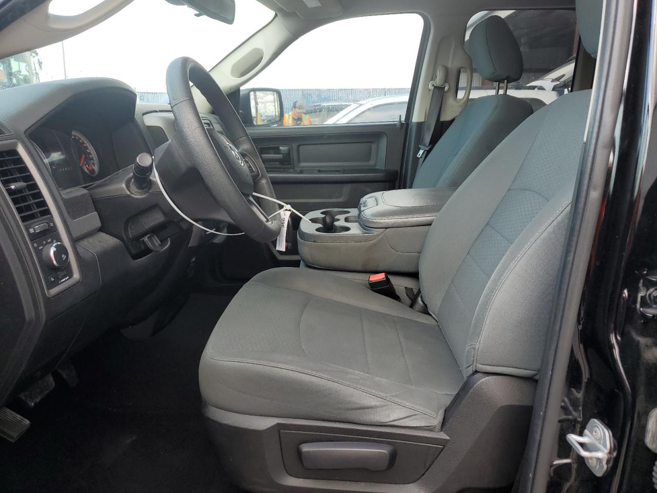 2015 RAM 1500 - Image 7
