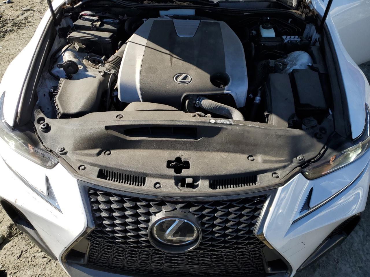 2017 Lexus IS - Image 12