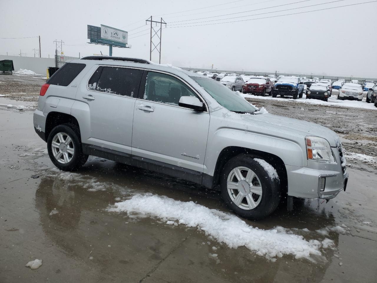 2016 GMC Terrain - Image 4