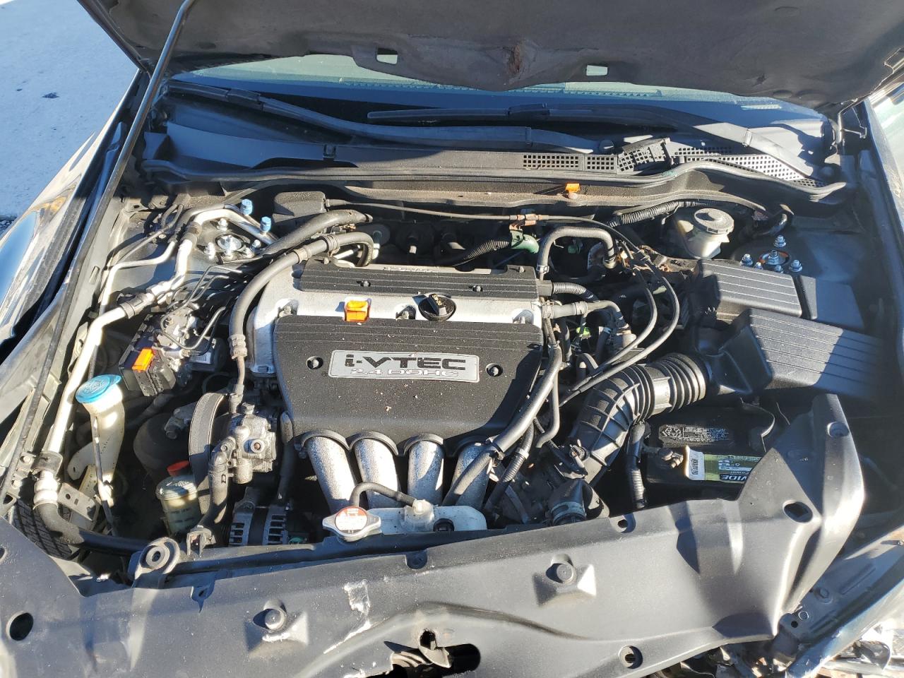 2004 Honda Accord - Image 12