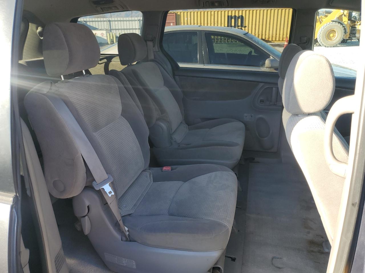 2007 Toyota Sienna - Image 11