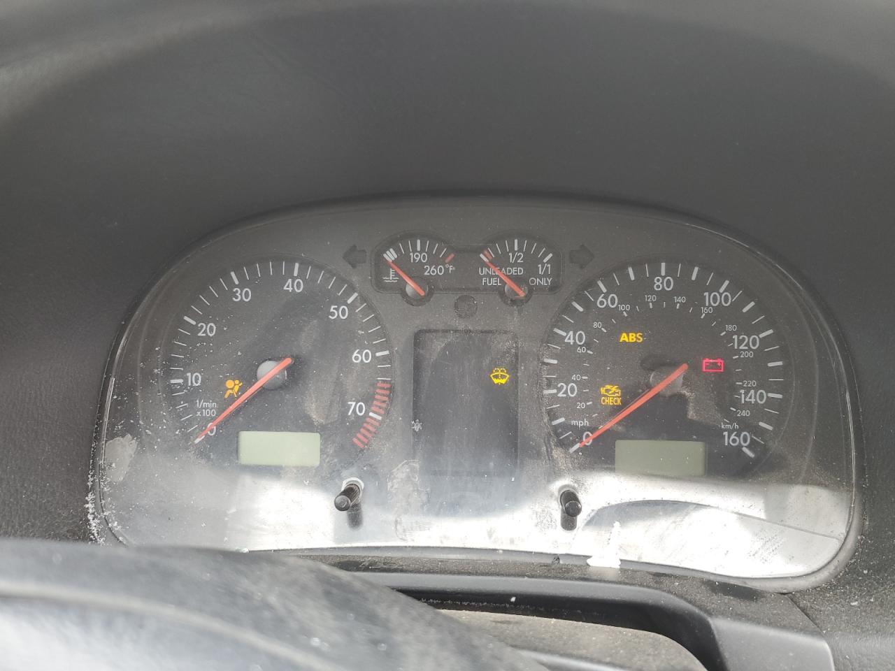 2000 Volkswagen Golf - Image 9