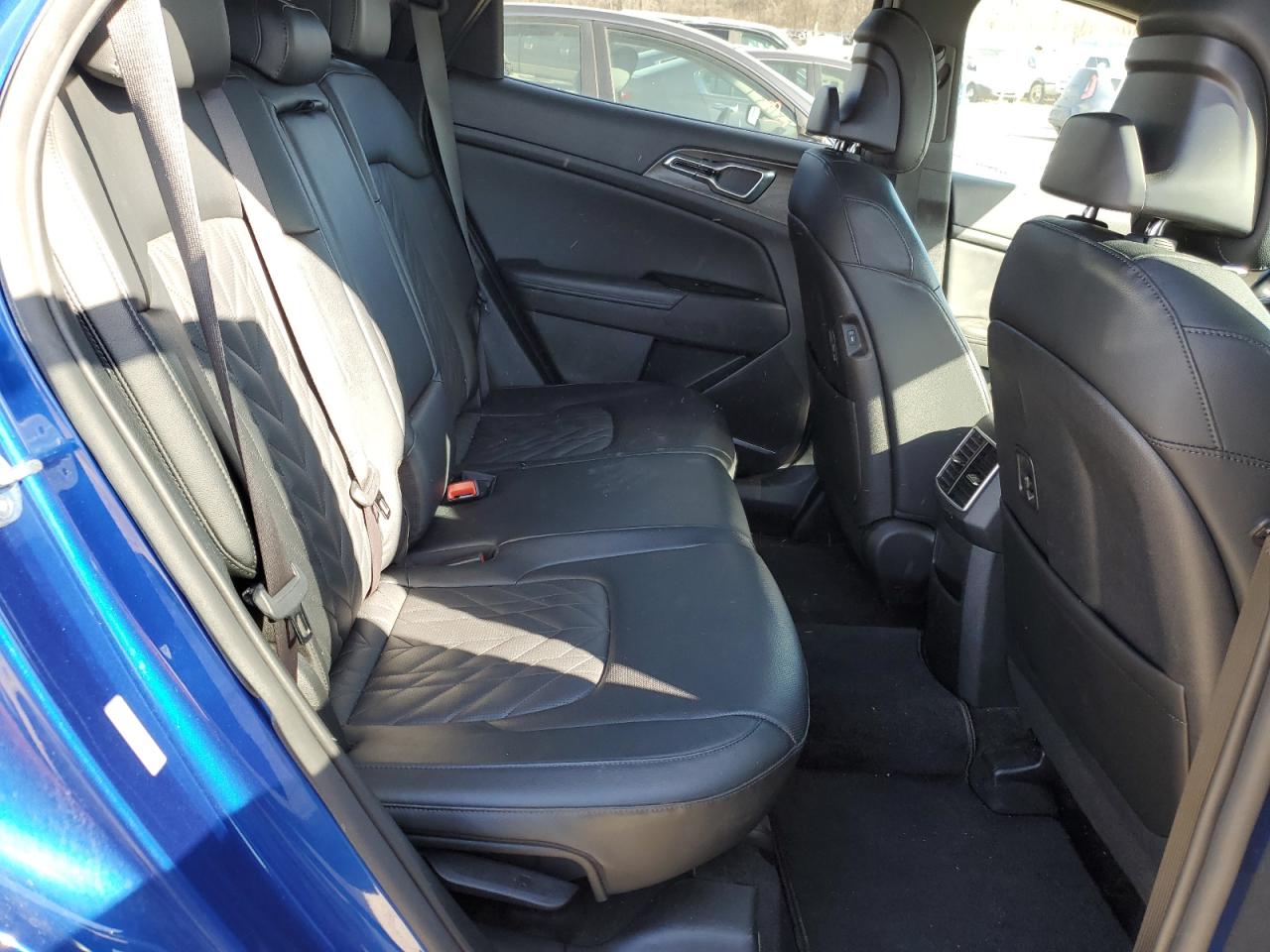 2023 Kia Sportage - Image 11