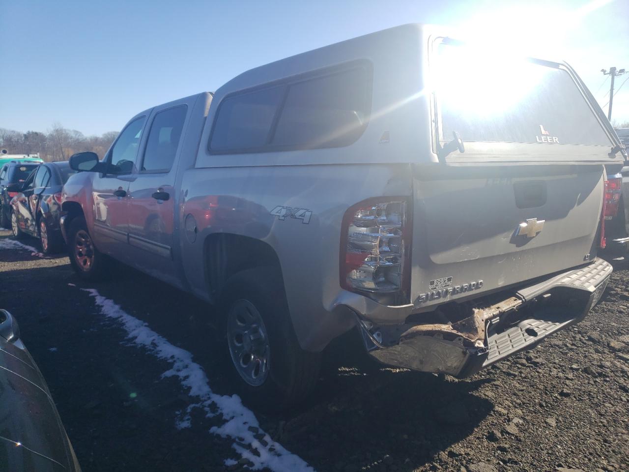 2009 Chevrolet Silverado - Image 2