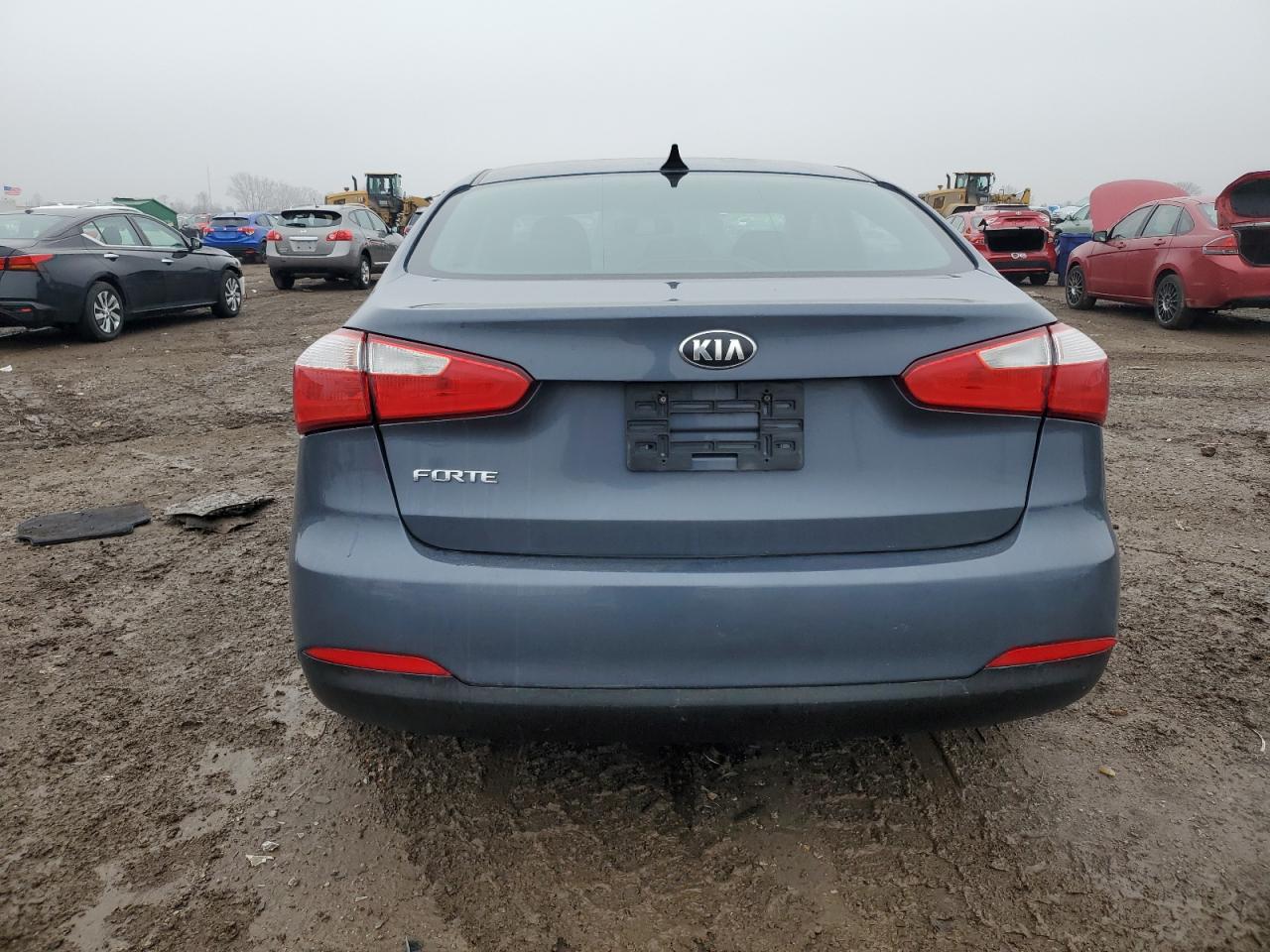 2016 Kia Forte - Image 6