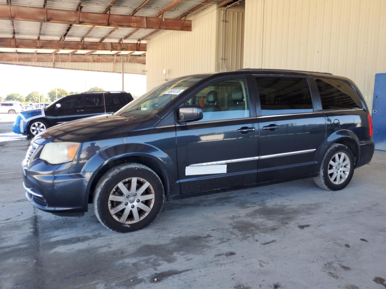 2014 Chrysler Town & Country - Image 1