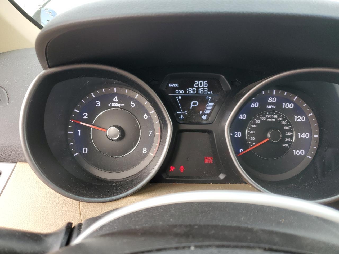2013 Hyundai Elantra - Image 9