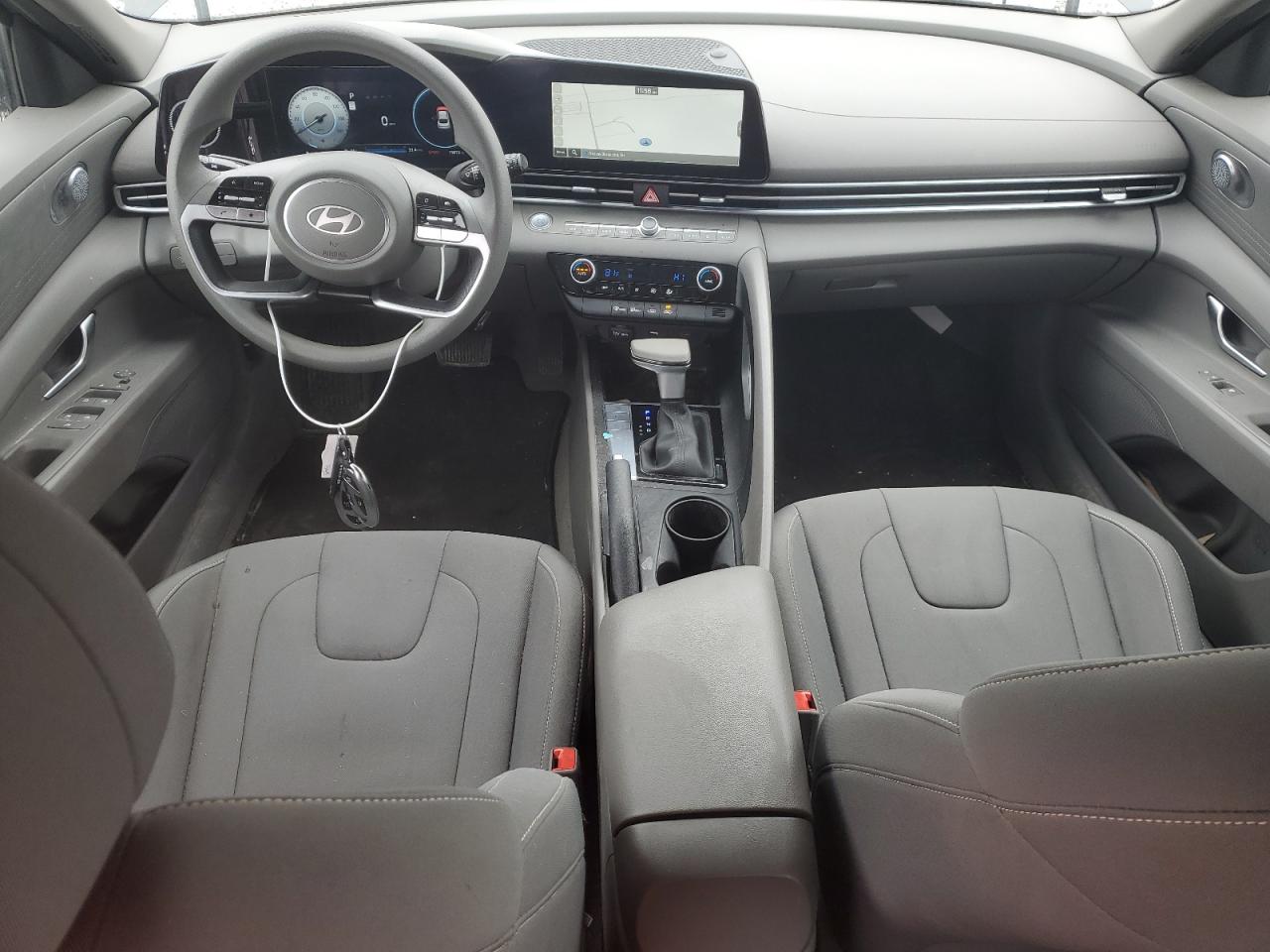 2024 Hyundai Elantra - Image 8