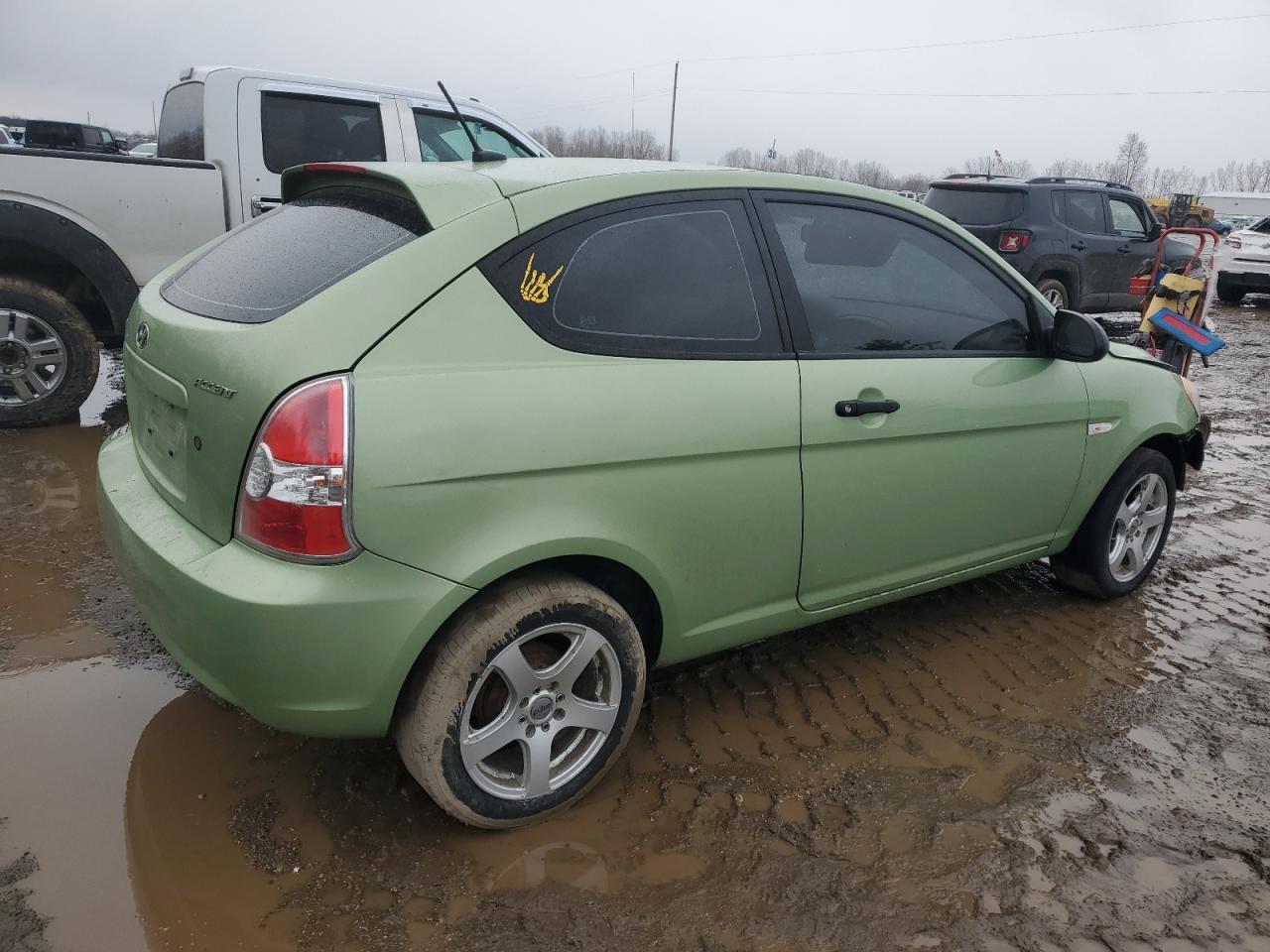 2009 Hyundai Accent - Image 3
