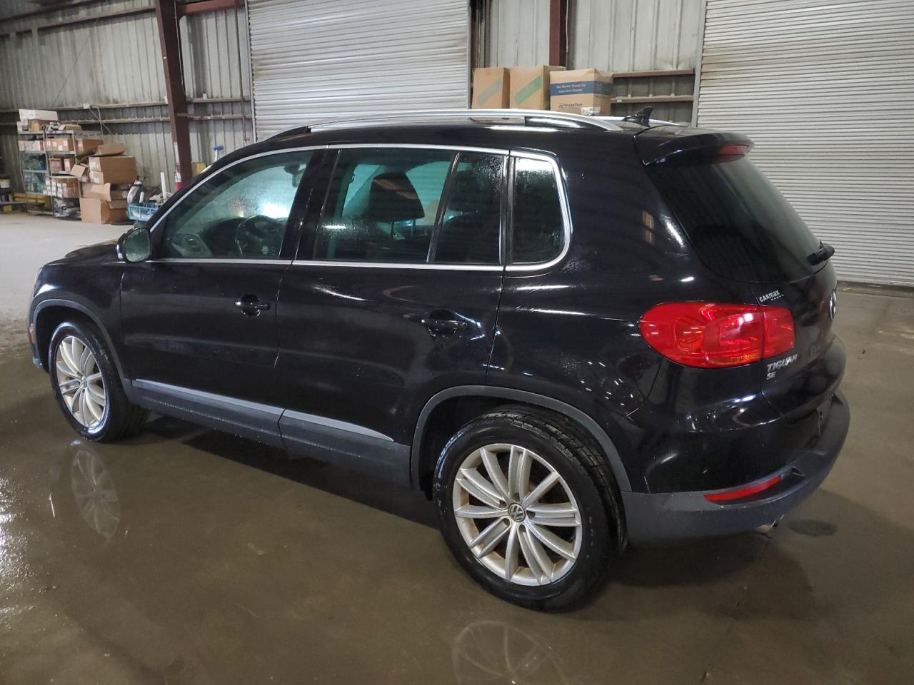 2016 Volkswagen Tiguan - Image 2