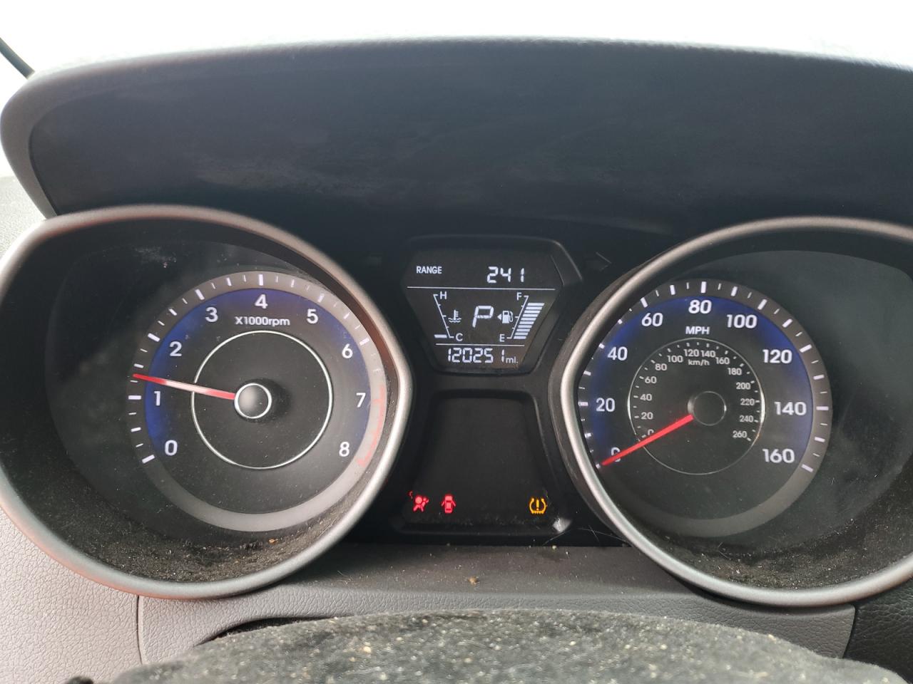 2014 Hyundai Elantra - Image 9