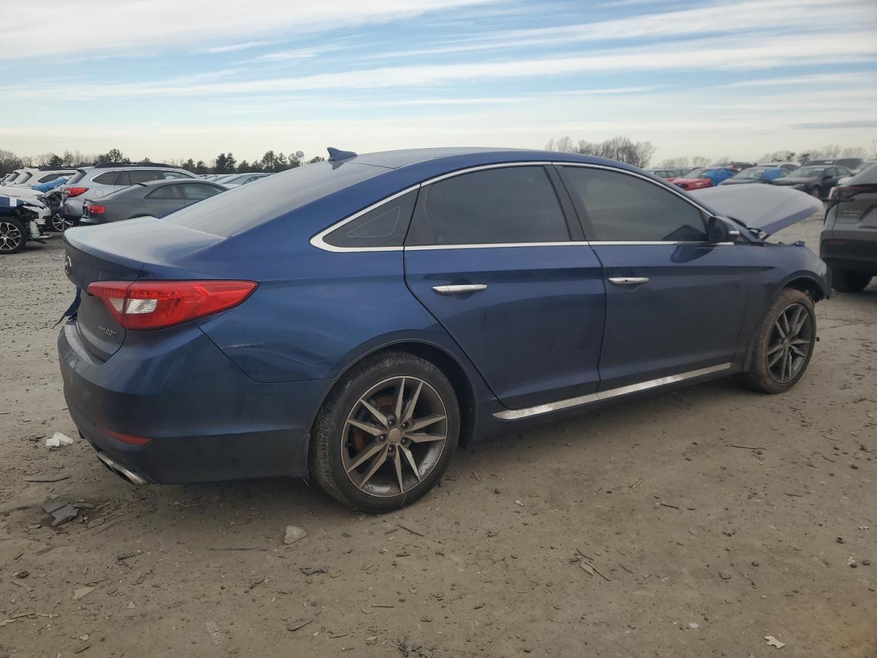 2015 Hyundai Sonata - Image 3