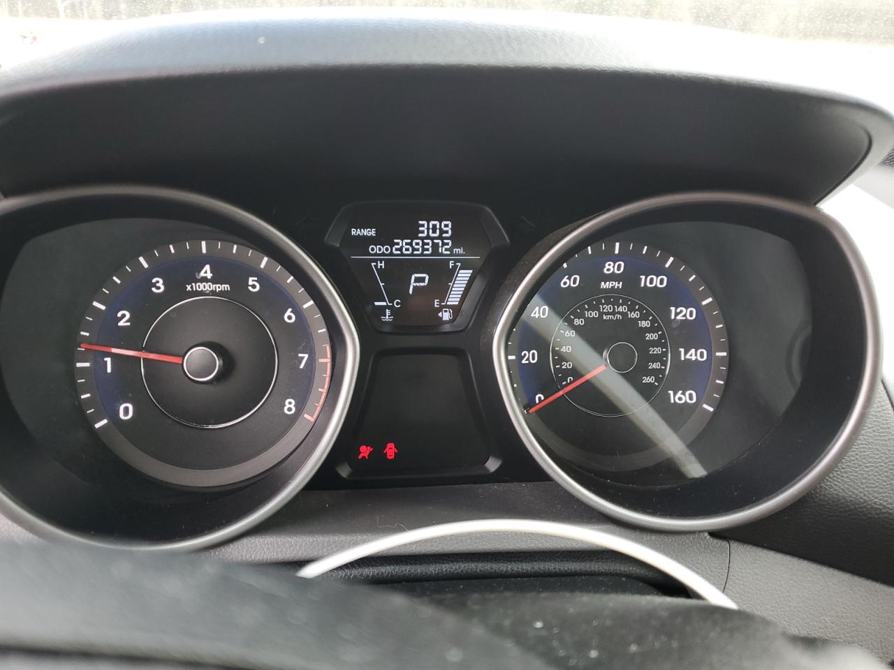 2012 Hyundai Elantra - Image 9