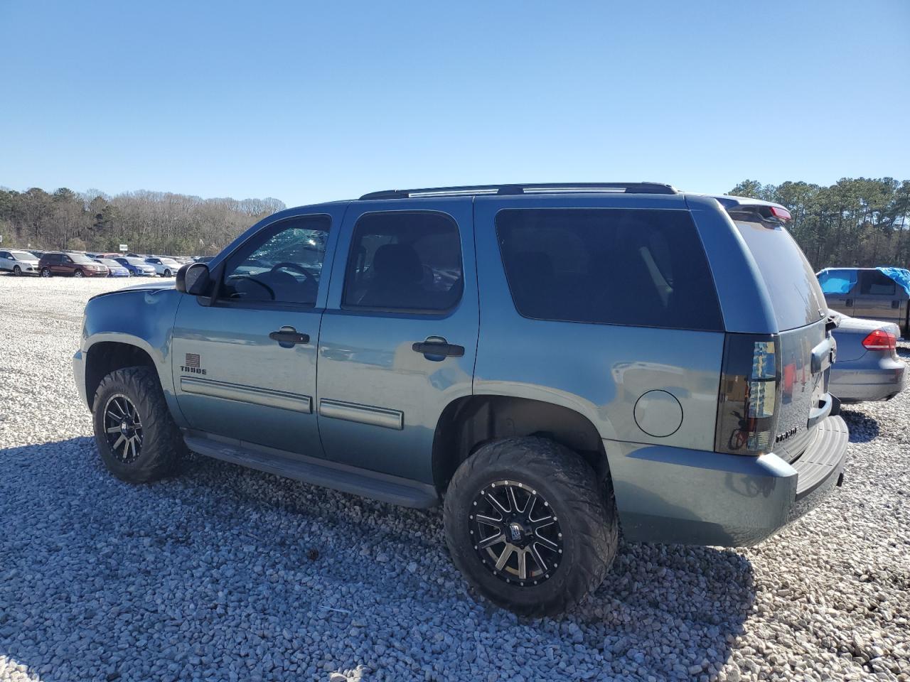 2010 Chevrolet Tahoe - Image 2