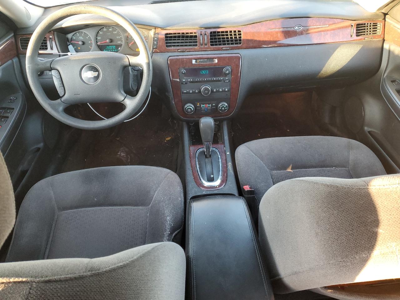 2010 Chevrolet Impala - Image 8