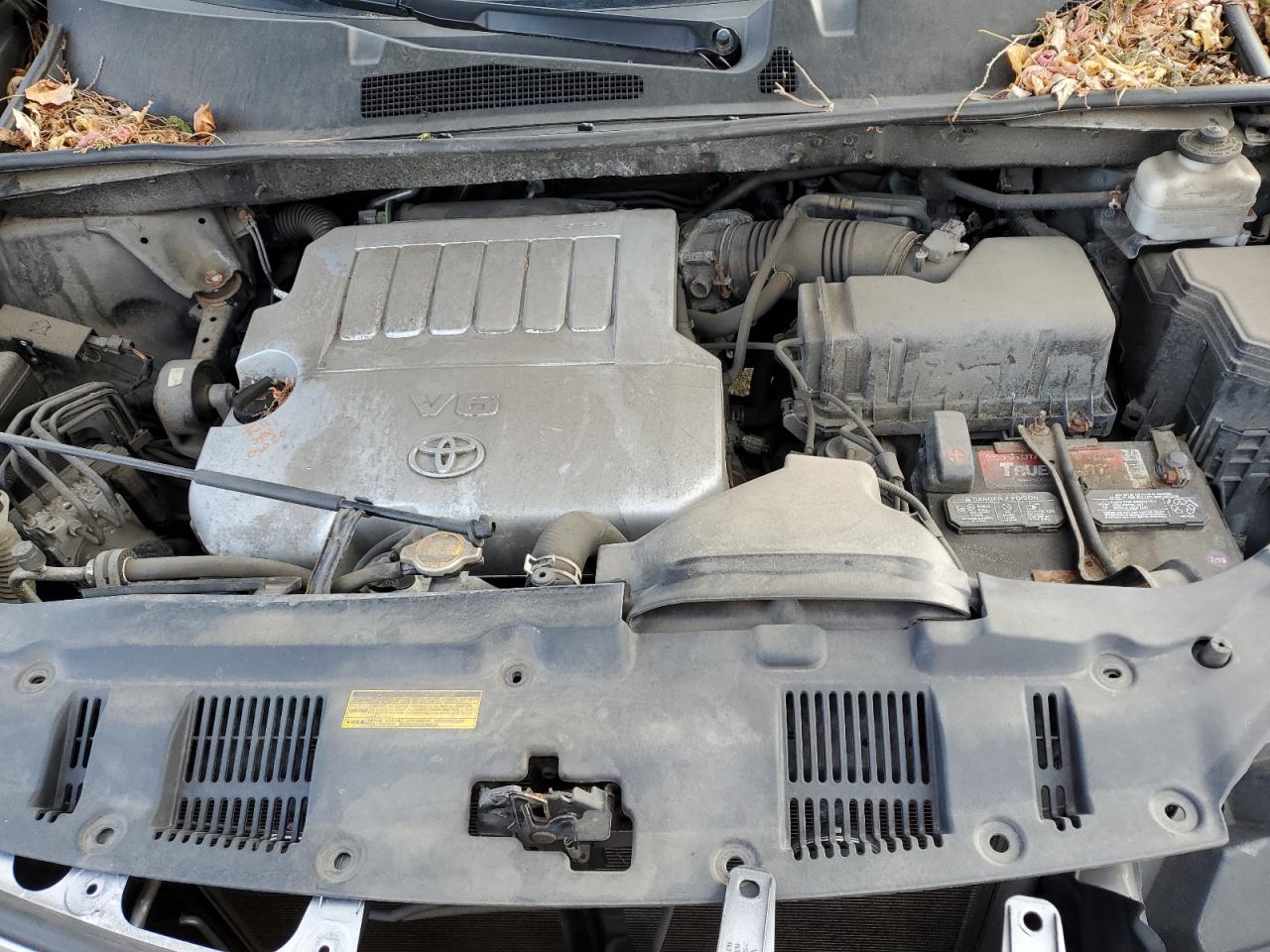 2011 Toyota Highlander - Image 12