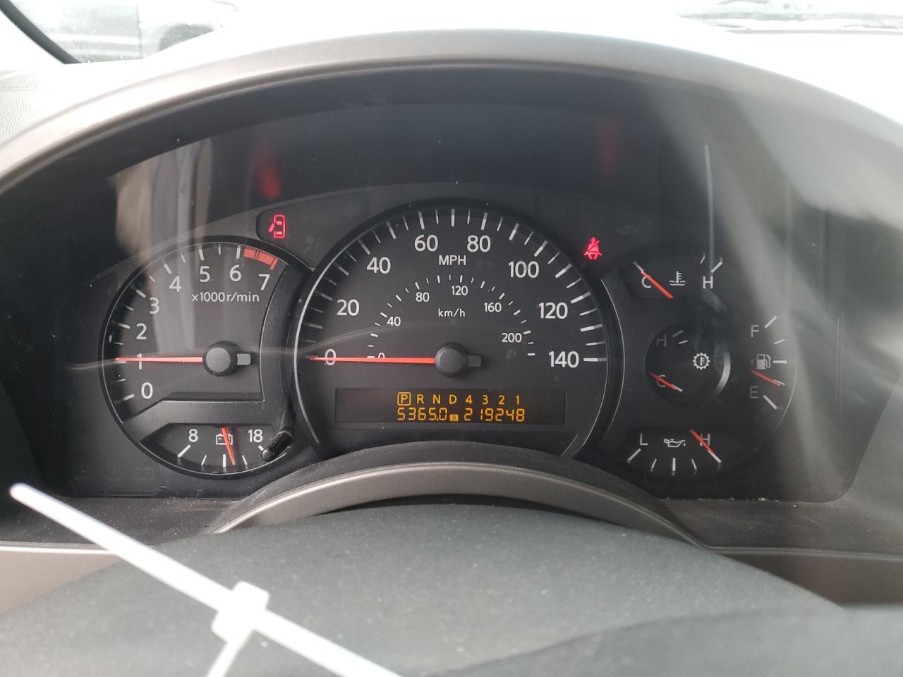 2005 Nissan Armada - Image 9