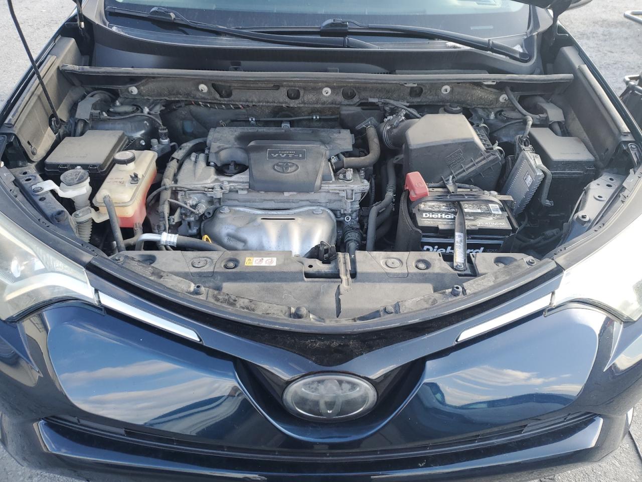 2018 Toyota RAV 4 - Image 12