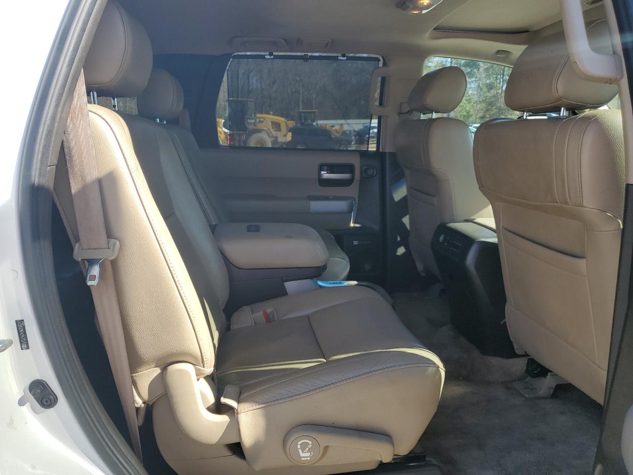 2008 Toyota Sequoia - Image 11