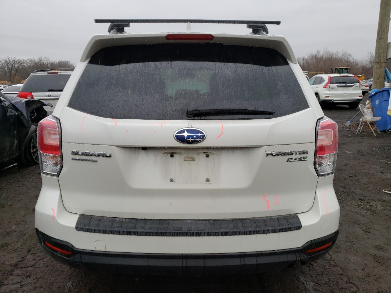 2017 Subaru Forester - Image 6
