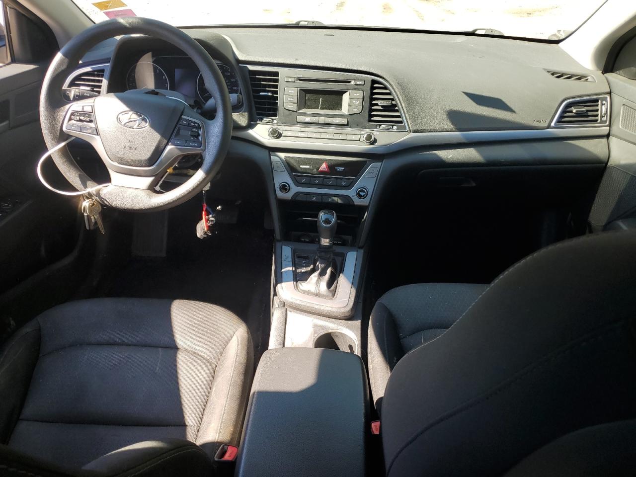 2018 Hyundai Elantra - Image 8