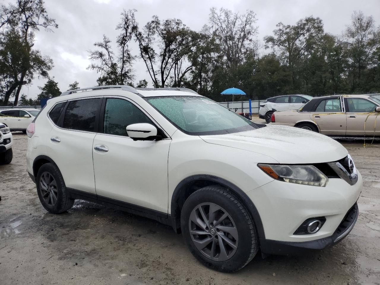 2016 Nissan Rogue - Image 4