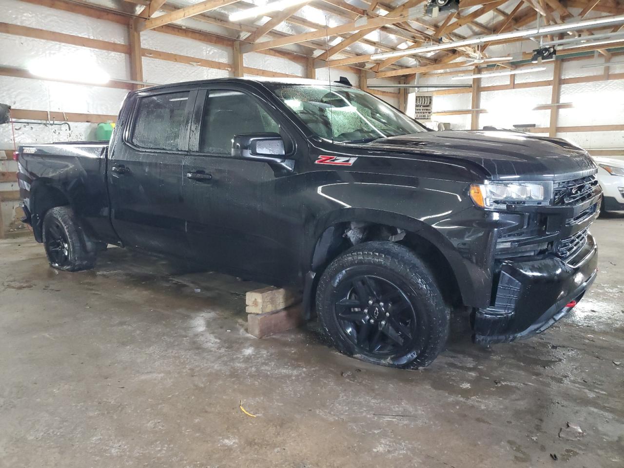 2019 Chevrolet Silverado - Image 4