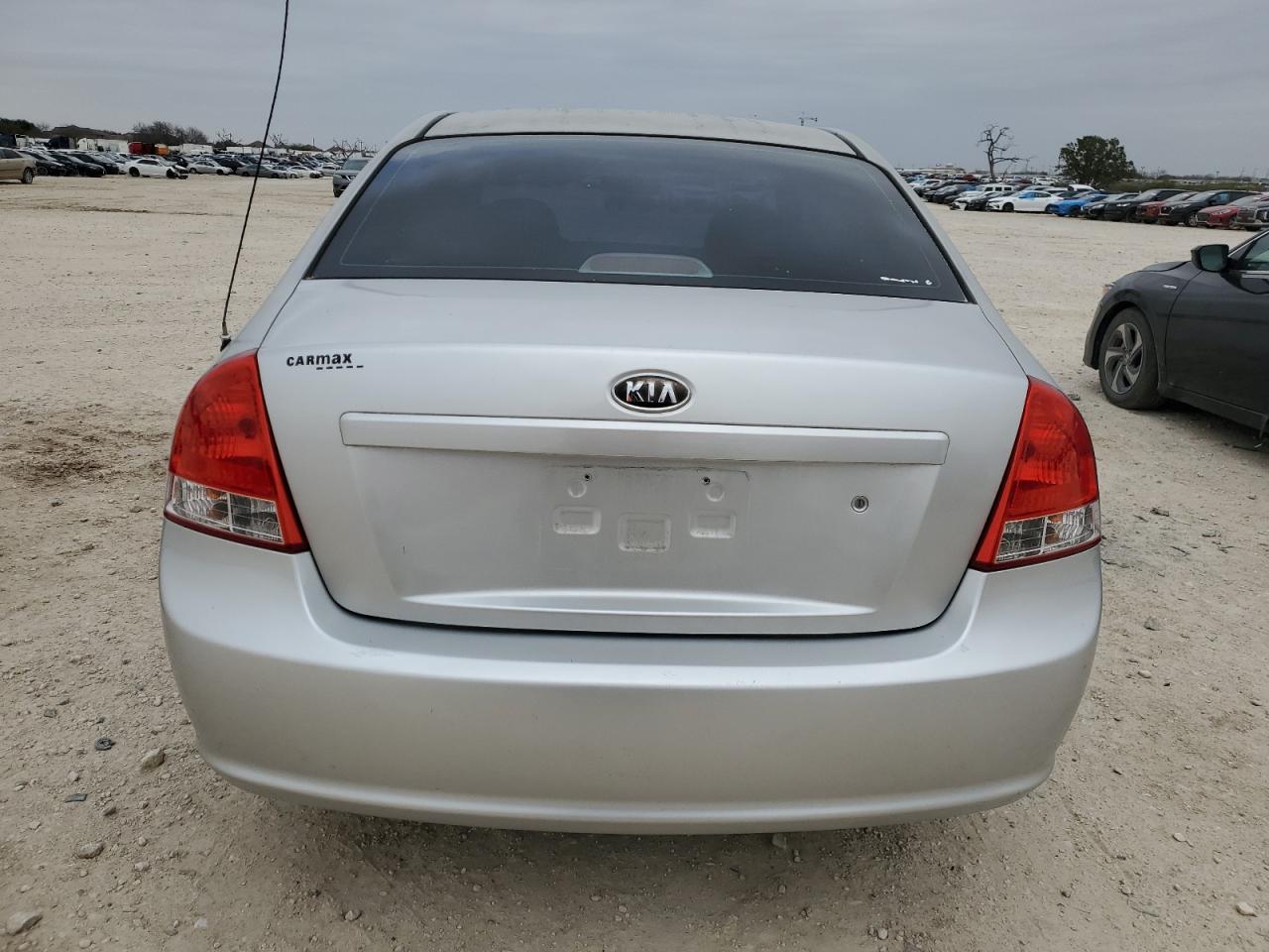 2009 Kia Spectra - Image 6