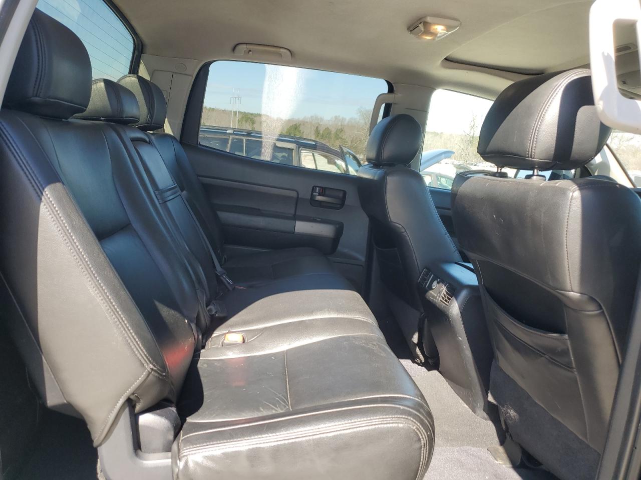 2010 Toyota Tundra - Image 10